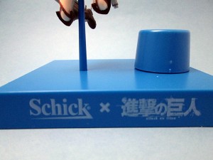 Schick x 進撃の巨人01
